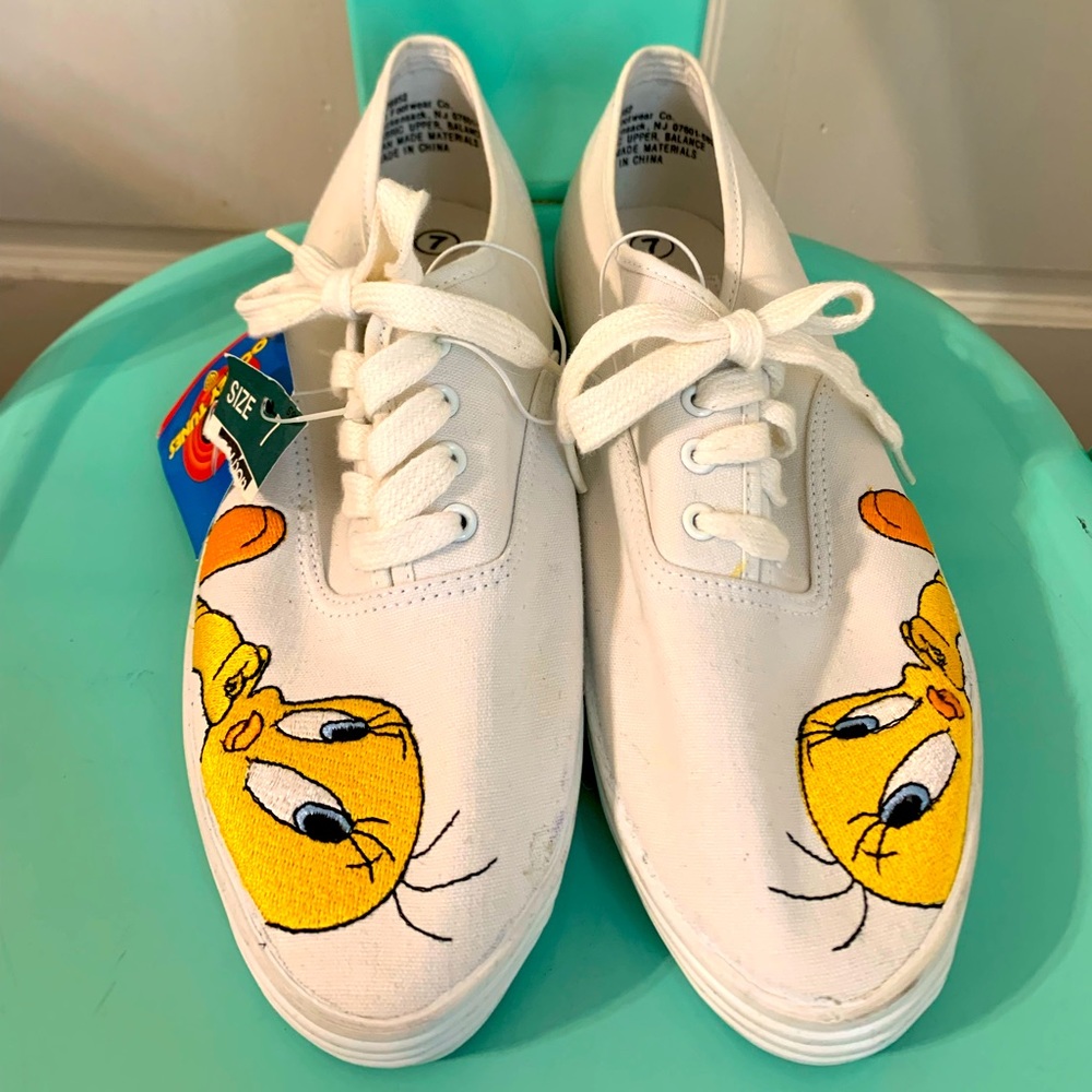 Vintage 1998 New Tweety Bird Embroidered Looney Tunes Canvas Sneakers 7